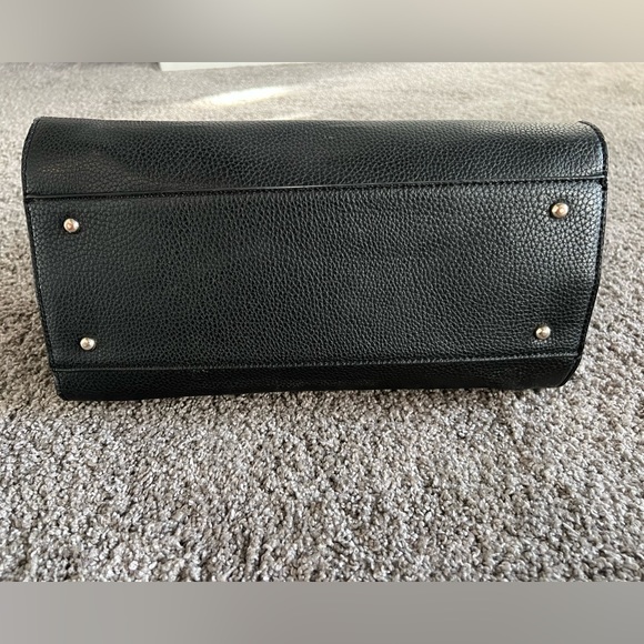 Guess satchel handbag - Picture 4 of 11